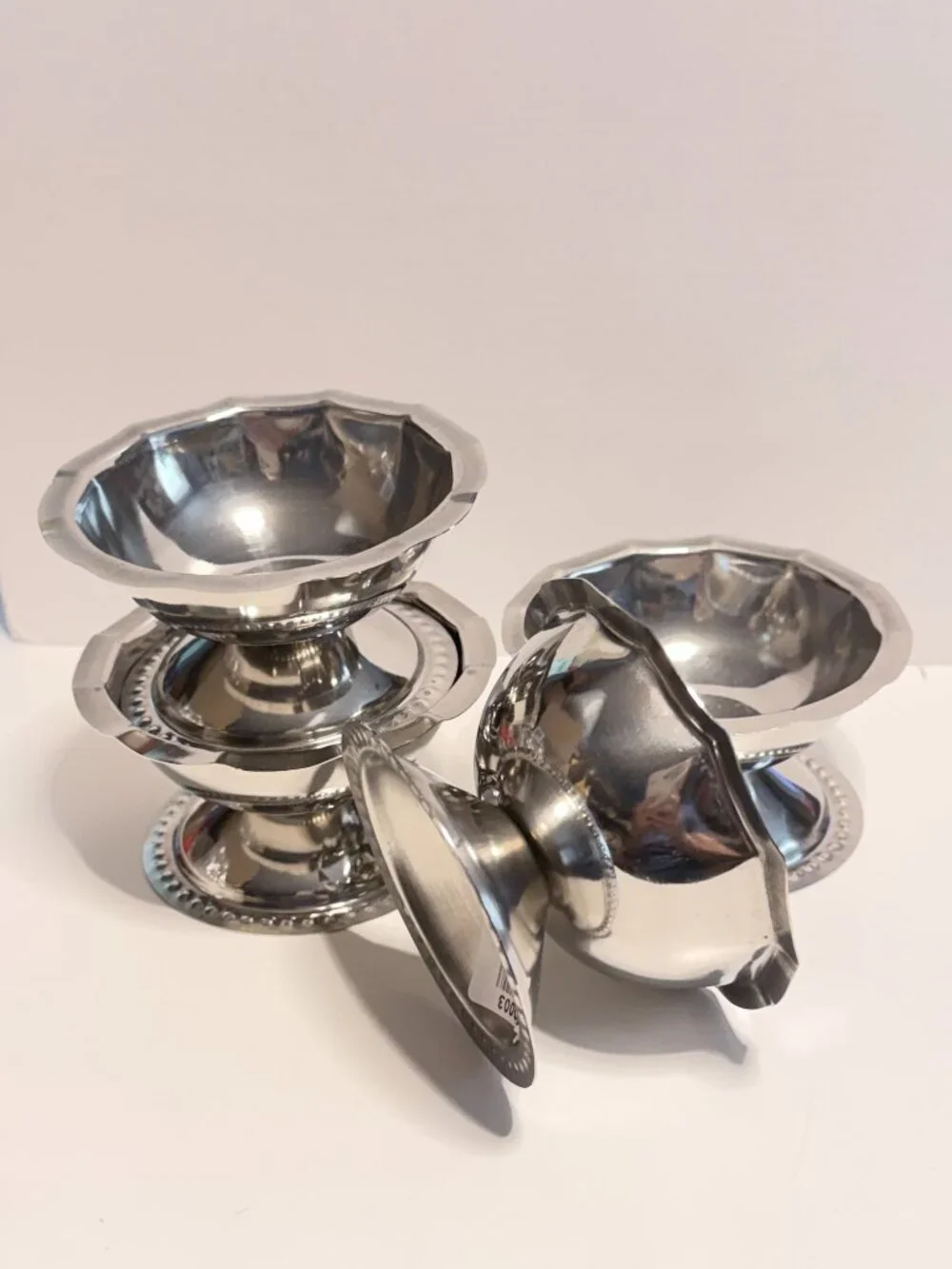 Lot of 4 Thunder Group SLSSD003 3.5oz Stainless Steel Footed Base Sherbit Dish